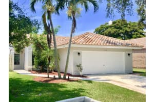 4142 NW 2nd St, Delray Beach, FL 33445, Sold 08/21/18