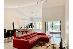 4142 NW 2nd St, Delray Beach, FL 33445, Sold 08/21/18