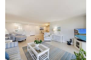 3200 S Ocean Blvd APT A101, Palm Beach, FL 33480, Sold 09/21/18