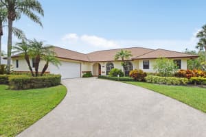8000 SE Pilots Cove Terrace, Hobe Sound, FL 33455, Sold 10/05/18