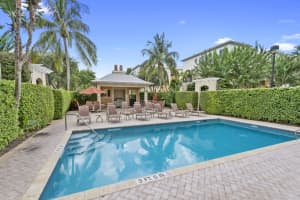382 E Mallory Cir, Delray Beach, FL 33483, Sold 10/03/18
