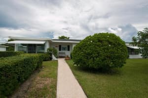 7353 W Oakridge Cir, Lantana, FL 33462, Sold 08/01/18