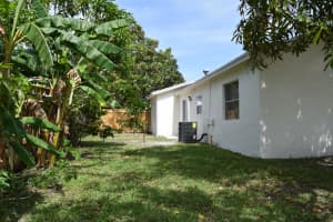 6126 Arcade Ct, Lake Worth, FL 33463, Sold 10/19/18