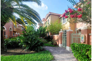 756 SW 106th Ave, Pembroke Pines, FL 33025, Sold 09/14/18