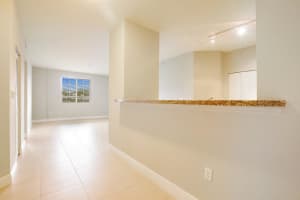 250 NE 3rd Ave, Delray Beach, FL 33444, Sold 02/26/19