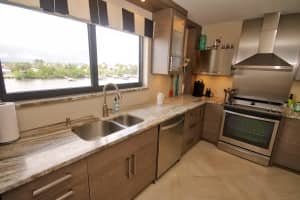 3525 S Ocean Blvd, South Palm Beach, FL 33480, Sold 10/02/18