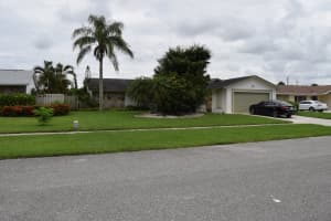 5435 Sandhurst Cir S, Lake Worth, FL 33463, Sold 08/13/18