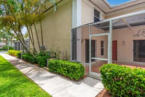 1538 N Lawnwood Cir, Fort Pierce, FL 34950, Sold 08/10/18