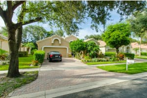 6079 Rossmoor Lakes Ct, Boynton Beach, FL 33437, Sold 10/03/18