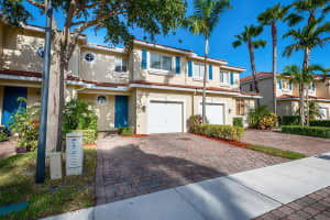 2761 S Evergreen Cir, Boynton Beach, FL 33426, Sold 11/01/18