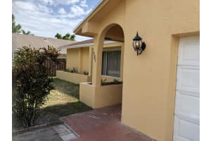 387 SW 30th Ave, Deerfield Beach, FL 33442, Sold 12/20/18
