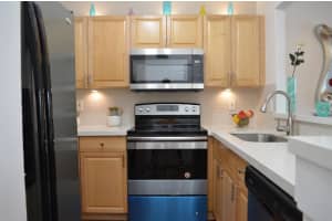 420 SE 2nd Ave b2, Deerfield Beach, FL 33441, Sold 09/14/18