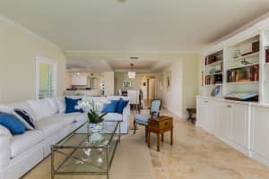 MLS# R10449373, Vero Beach, Florida 32963