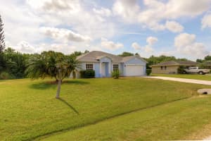 304 Rosewood Dr, Fort Pierce, FL 34947, Sold 10/10/18