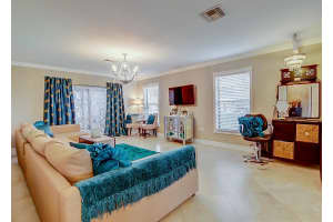 192 SE 1st Cir #14b, Boynton Beach, FL 33435, Sold 08/29/18