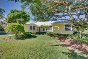 33 Country Rd, Boynton Beach, FL 33436, Sold 08/24/18