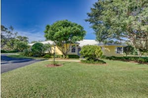 33 Country Rd, Boynton Beach, FL 33436, Sold 08/24/18
