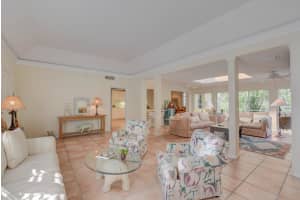 33 Country Rd, Boynton Beach, FL 33436, Sold 08/24/18
