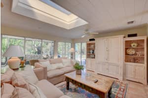 33 Country Rd, Boynton Beach, FL 33436, Sold 08/24/18