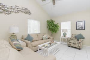 24 Maplecrest Cir, Jupiter, FL 33458, Sold 09/28/18