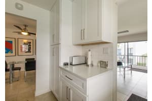 502 Osprey Dr #19d, Delray Beach, FL 33444, Sold 11/07/18