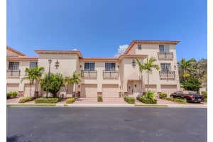 1020 E Longport Cir APT F2, Delray Beach, FL 33444, Sold 10/19/18