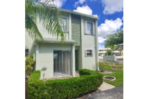 841 Crystal Lake Dr, Pompano Beach, FL 33064, Sold 09/28/18