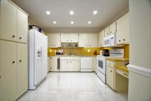 201 SW 1st St, Boca Raton, FL 33432, Sold 10/05/18