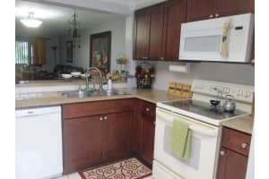 8845 NW 48th St, Sunrise, FL 33351, Sold 11/01/18