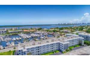 907 Marina Dr, North Palm Beach, FL 33408, Sold 09/14/18
