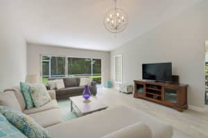 27 Harbour Dr S, Boynton Beach, FL 33435, Sold 04/04/19