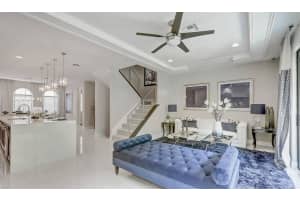 8 Windward Ln, Boynton Beach, FL 33435, Sold 08/30/19