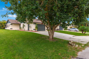 4601 SE Ontario Dr, Stuart, FL 34997, Sold 10/01/18