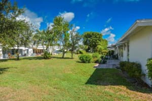 7261 E Oakridge Cir, Lantana, FL 33462, Sold 10/09/18