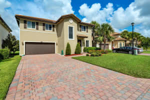 7133 Damita Dr, Lake Worth, FL 33463, Sold 12/19/18