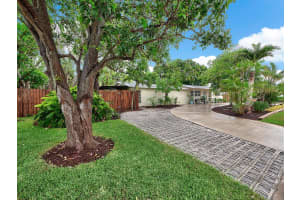 251 Gregory Pl, West Palm Beach, FL 33405, Sold 12/21/18