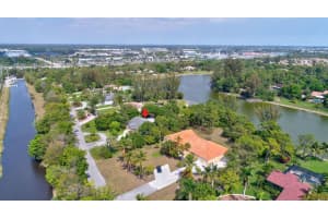 384 Westwood Cir W, West Palm Beach, FL 33411, Sold 04/17/19