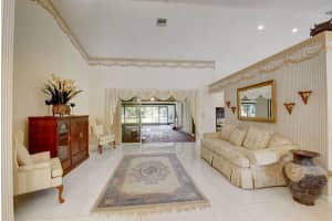 384 Westwood Cir W, West Palm Beach, FL 33411, Sold 04/17/19