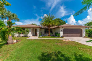 10860 SE Stern Ln, Hobe Sound, FL 33455, Sold 02/01/19