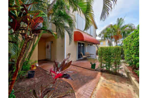 500 Waterside Dr, Hypoluxo, FL 33462, Sold 12/07/18