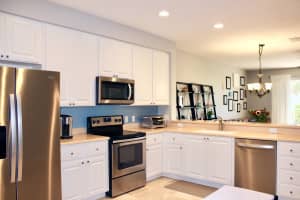 1093 Pinewood Lake Ct, Greenacres, FL 33415, Sold 10/15/18