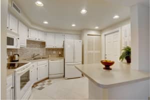 1 Harbourside Dr, Delray Beach, FL 33483, Sold 10/08/18