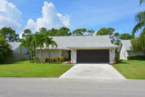 6635 SE Wigeon Ct, Stuart, FL 34997, Sold 04/26/19