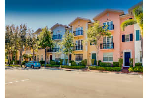 1008 E Heritage Club Cir, Delray Beach, FL 33483, Sold 11/30/18