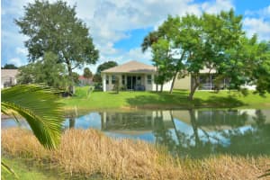 7419 Oakridge Pl, Vero Beach, FL 32966, Sold 08/09/19