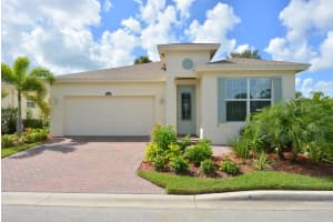 7419 Oakridge Pl, Vero Beach, FL 32966, Sold 08/09/19