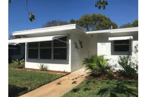 7230 E Oakridge Cir, Lantana, FL 33462, Sold 12/14/18