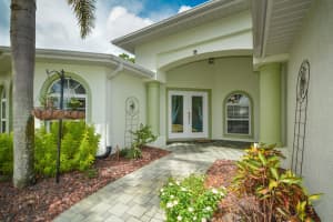 1010 SE Kitching Cove Ln, Port St. Lucie, FL 34952, Sold 09/27/18