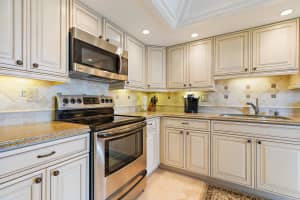 5344 Woodland Lakes Dr, Palm Beach Gardens, FL 33418, Sold 10/19/18