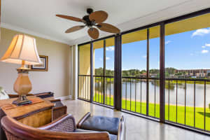 5344 Woodland Lakes Dr, Palm Beach Gardens, FL 33418, Sold 10/19/18